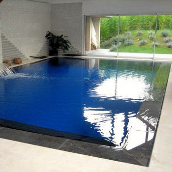 piscine d'intérieur miroir - Carré Bleu
