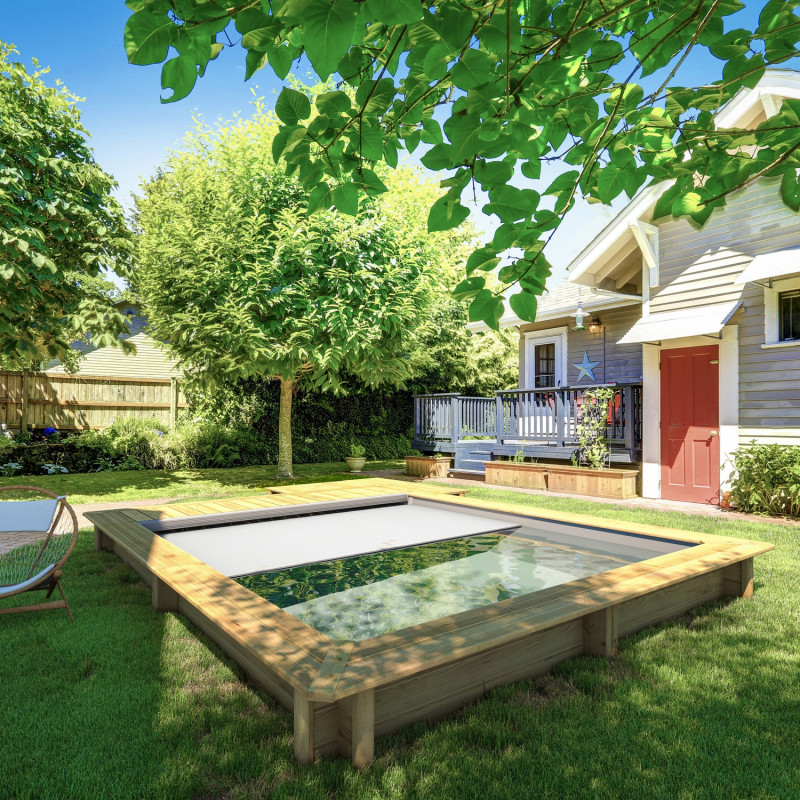 PISCINE URBAINE en bois Carré