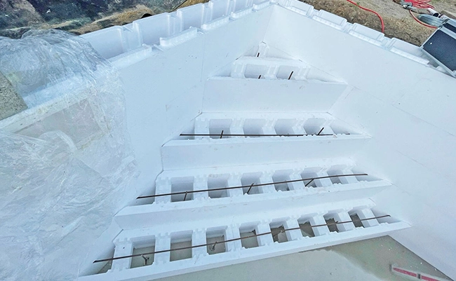 construction escalier pour piscine