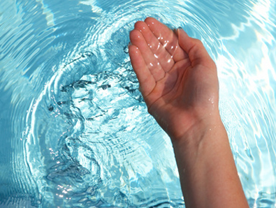 Avantages et inconvénients des différents traitements d'eau piscine